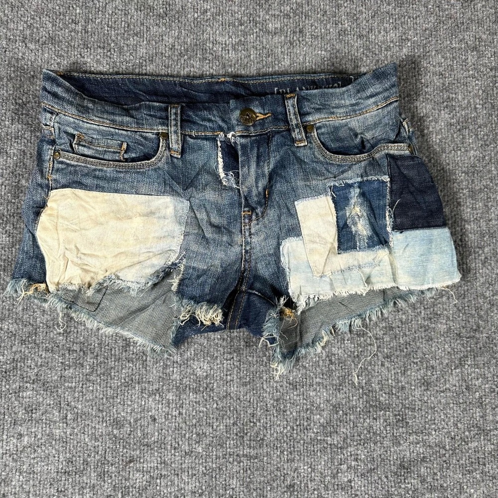 Blank NYC Shorts Womens Size 27 Blue Patchwork Denim Frayed Hem Low Rise Boho